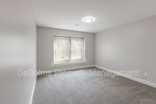 Building Photo - 1012 Beech Tree Ln