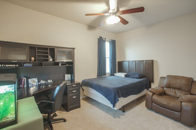 Building Photo - 111 Pheasant Run Dr