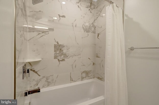 Building Photo - 801 N Fairfax St