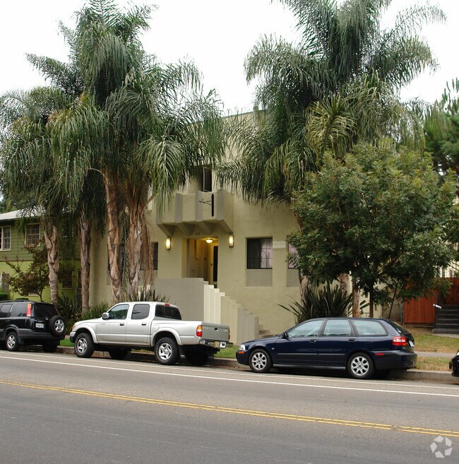 Primary Photo - 1515 Silver Lake Blvd