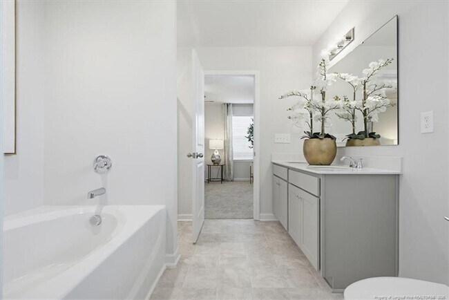 Building Photo - 594 Melbourne Dr