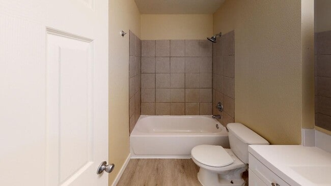 Building Photo - coh8110