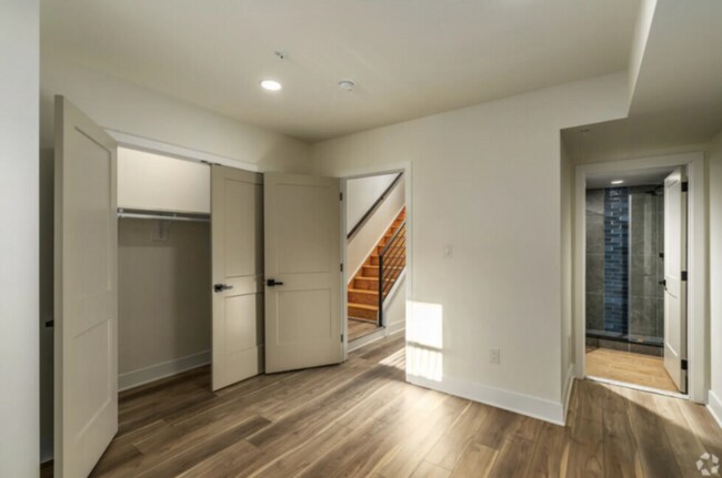 Building Photo - 2500 E Tioga St