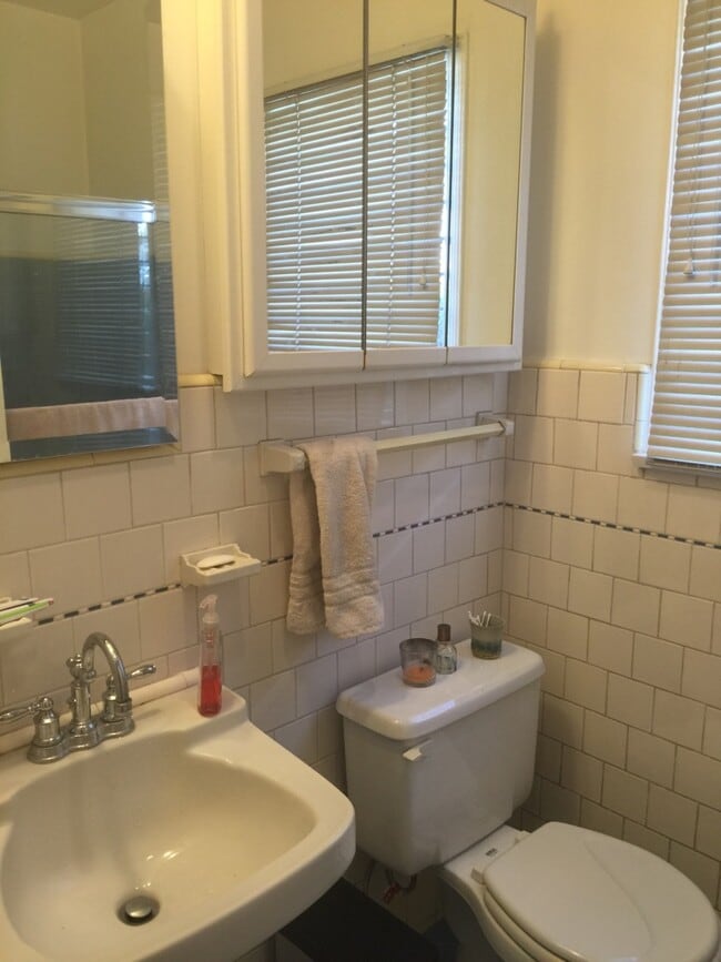 Bathroom (set 1) - 4222 Jasmine Ave