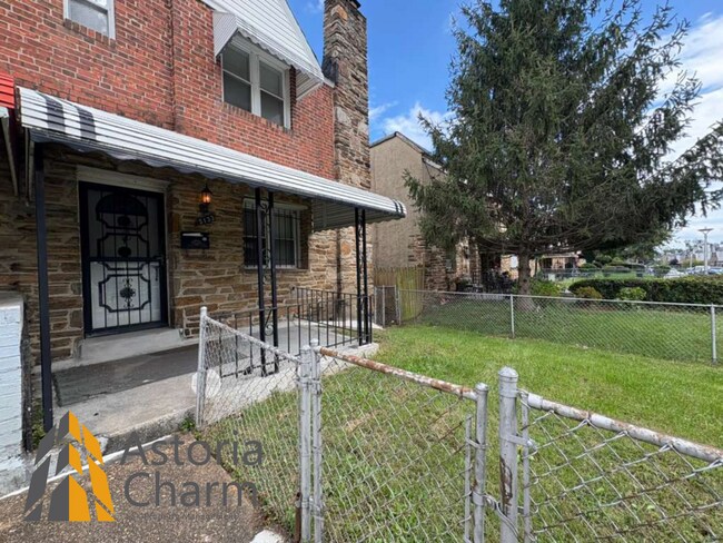 Building Photo - Conveniently Located 4 Bedroom with Privat...