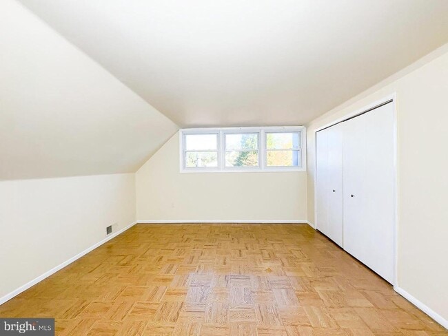 Building Photo - 3418 Medina Ln