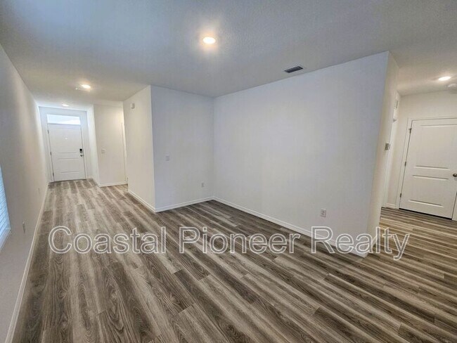 Building Photo - 32520 Weathered Oak Dr