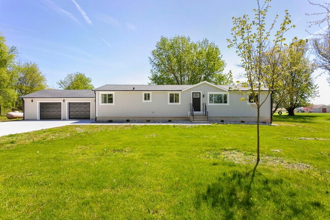 Building Photo - 4567 S Wozniak Rd
