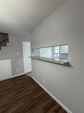 Building Photo - 24 Abbey Rd