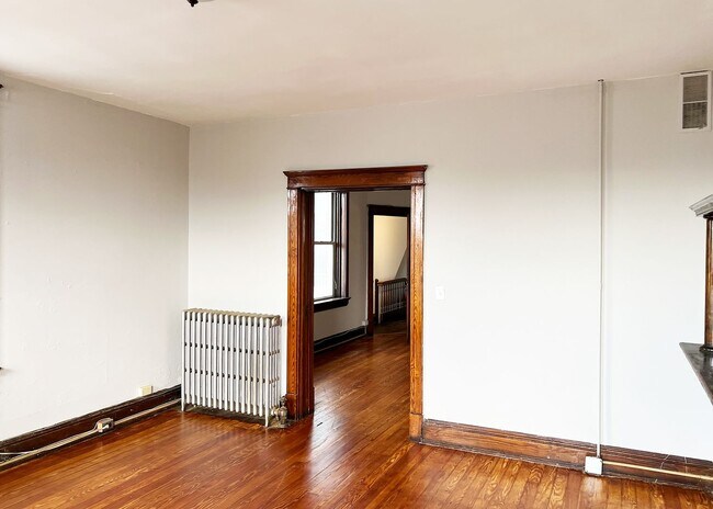 Building Photo - 3211 Jefferson Ave