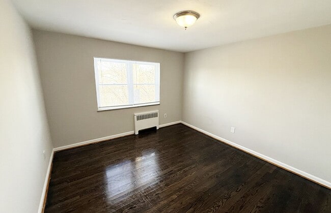 Building Photo - 458 Wood Ave