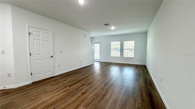 Building Photo - 3710 King Hill Dr