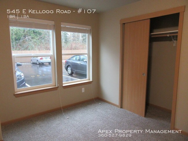 Building Photo - 545 E Kellogg Rd