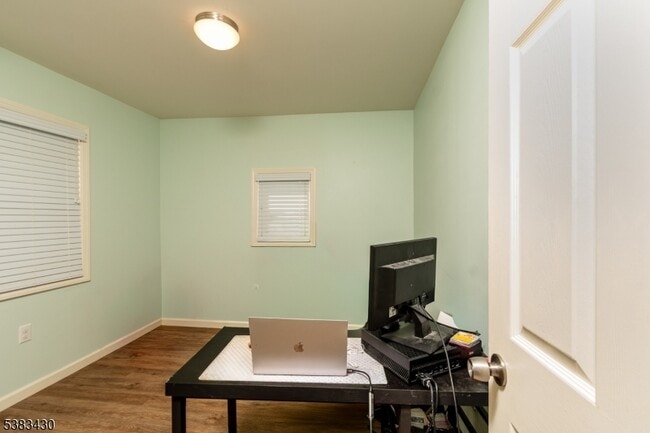Building Photo - 214 Woodcliff Ave