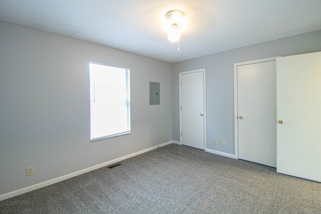 Building Photo - 363 Peabody Dr