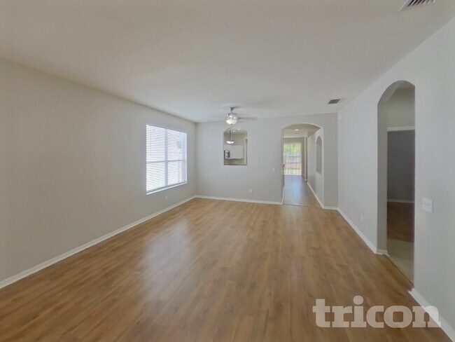 Building Photo - 10337 Avelar Ridge Dr