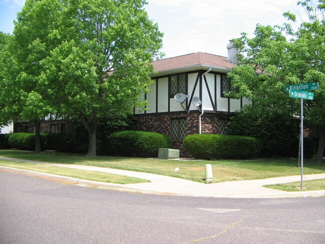 Primary Photo - 3011 W Granada Ct