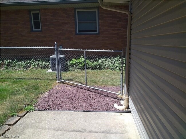 Building Photo - 1777 Eden Ln