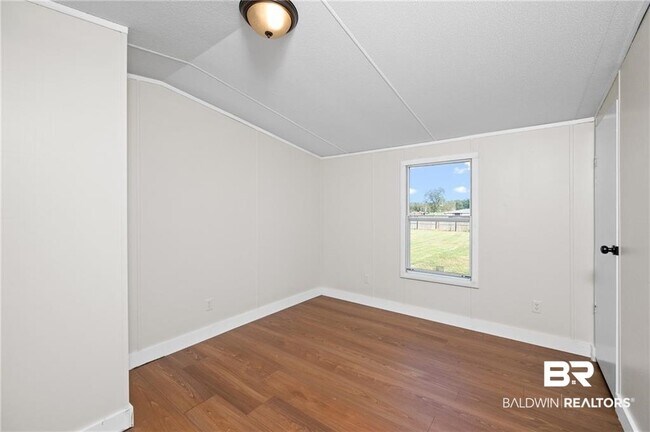 Building Photo - 16962 Lea Cir