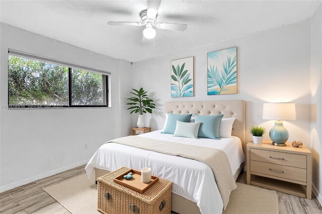 Building Photo - 168 Westwood Dr