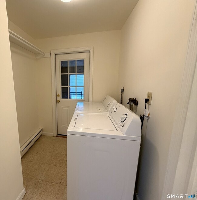 Building Photo - 1273 Hope St