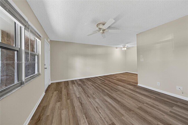 Building Photo - 2801 Victoria Way