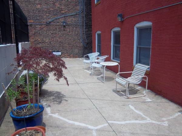 Building Photo - 510 S Ann St