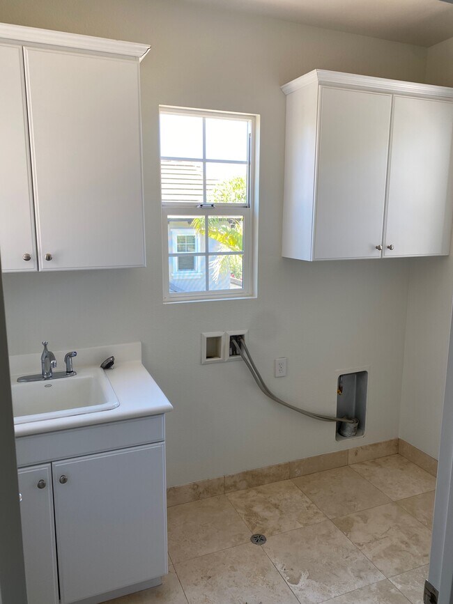 Building Photo - 6848 Estrella de Mar Rd