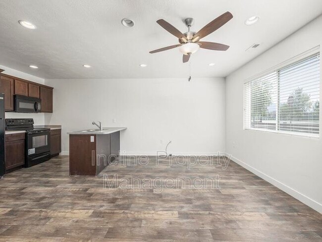 Building Photo - 178 E 630 N