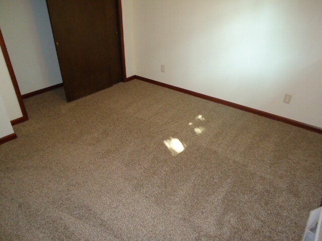 Building Photo - 1523 Viking Ave
