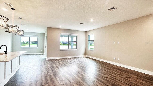 Building Photo - 3619 Savanna Palms Ct