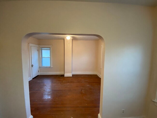 Building Photo - Daisy4001