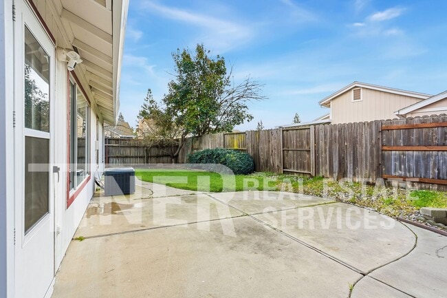 Building Photo - 9074 Concerto Ct