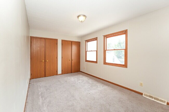 Building Photo - 6505 Snow Rd