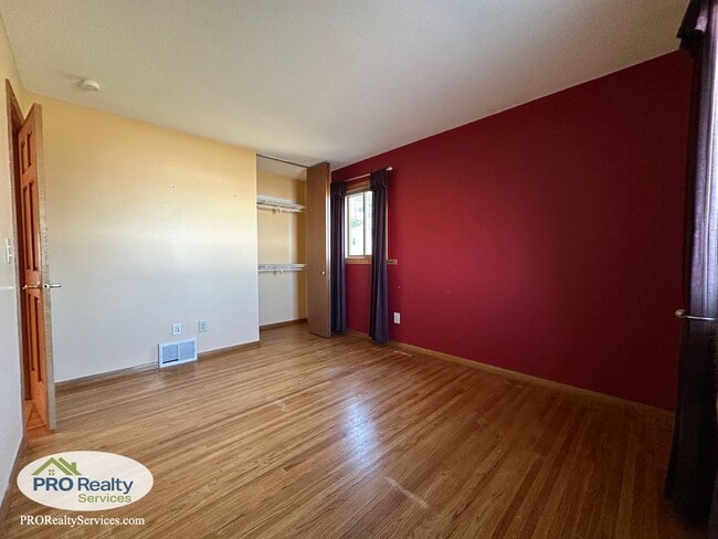 Building Photo - 3 Bedroom Home in Crystal