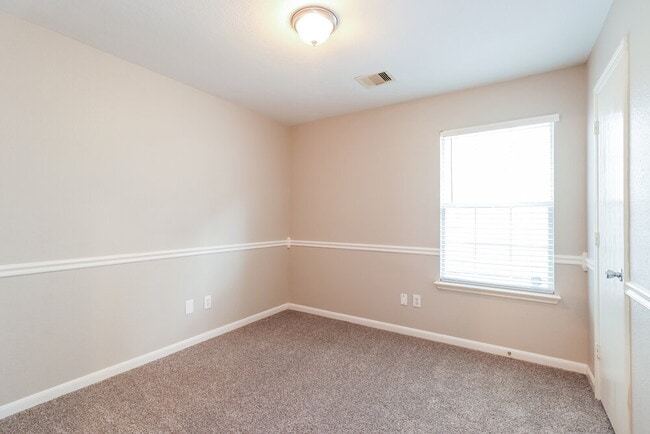 Building Photo - 21610 Forestlight Ct