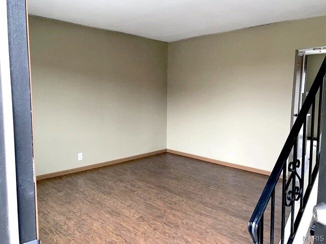 Building Photo - 308 Biggs Dr