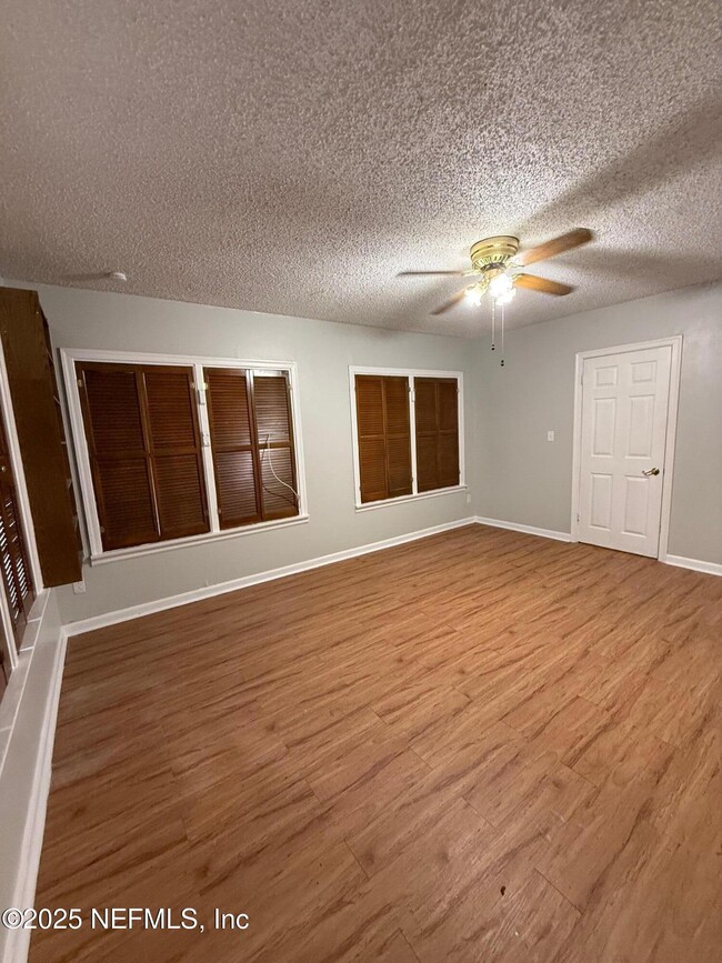 Building Photo - 3914 Herschel St