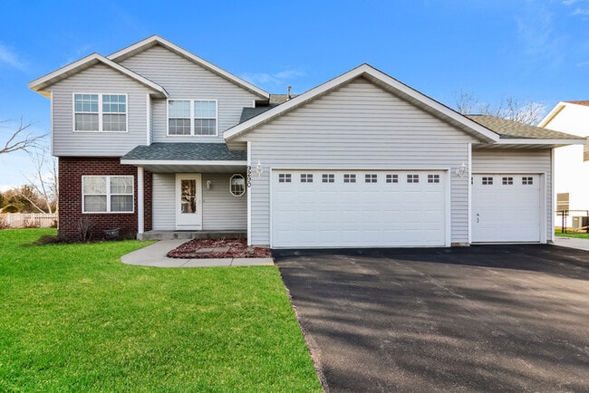 Building Photo - 9290 Creek Way