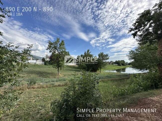 Building Photo - 890 E 200 N