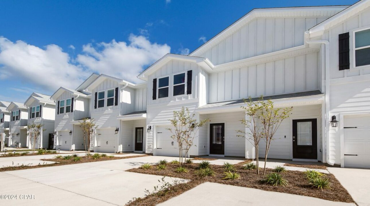 Building Photo - 456 Melrose Way
