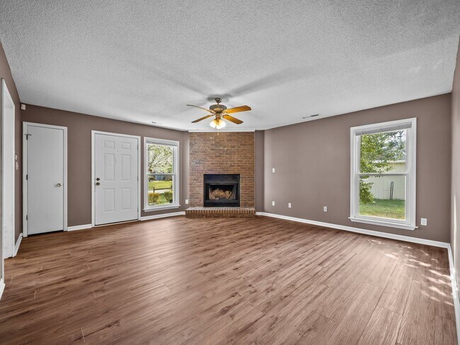 Building Photo - Welcome to Springdale Acres!