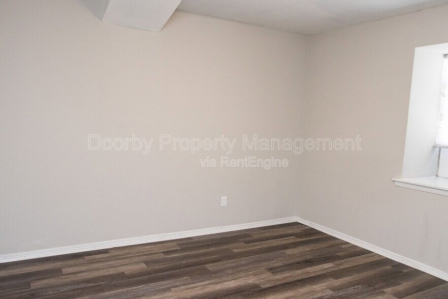 Building Photo - 5102 Tennessee 58