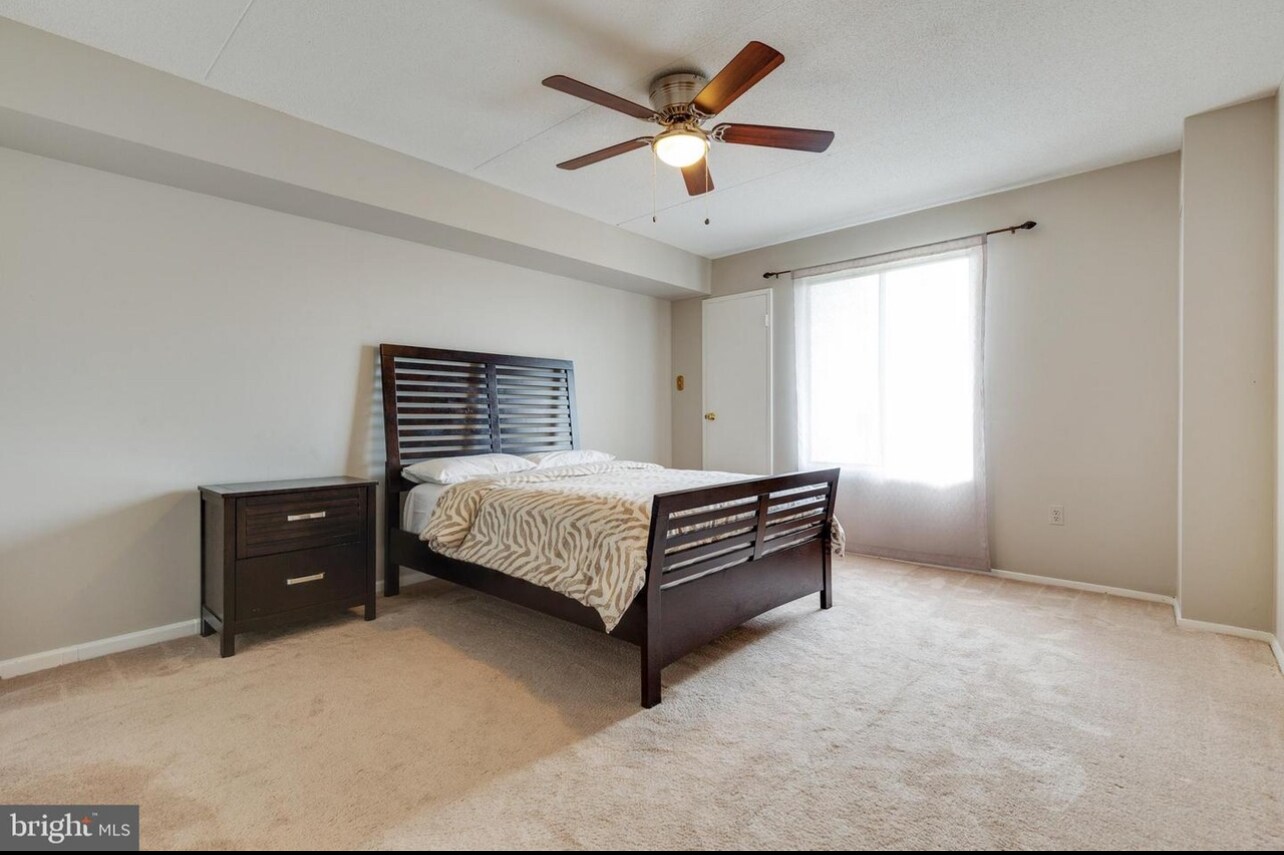Room - 6300 Stevenson Ave