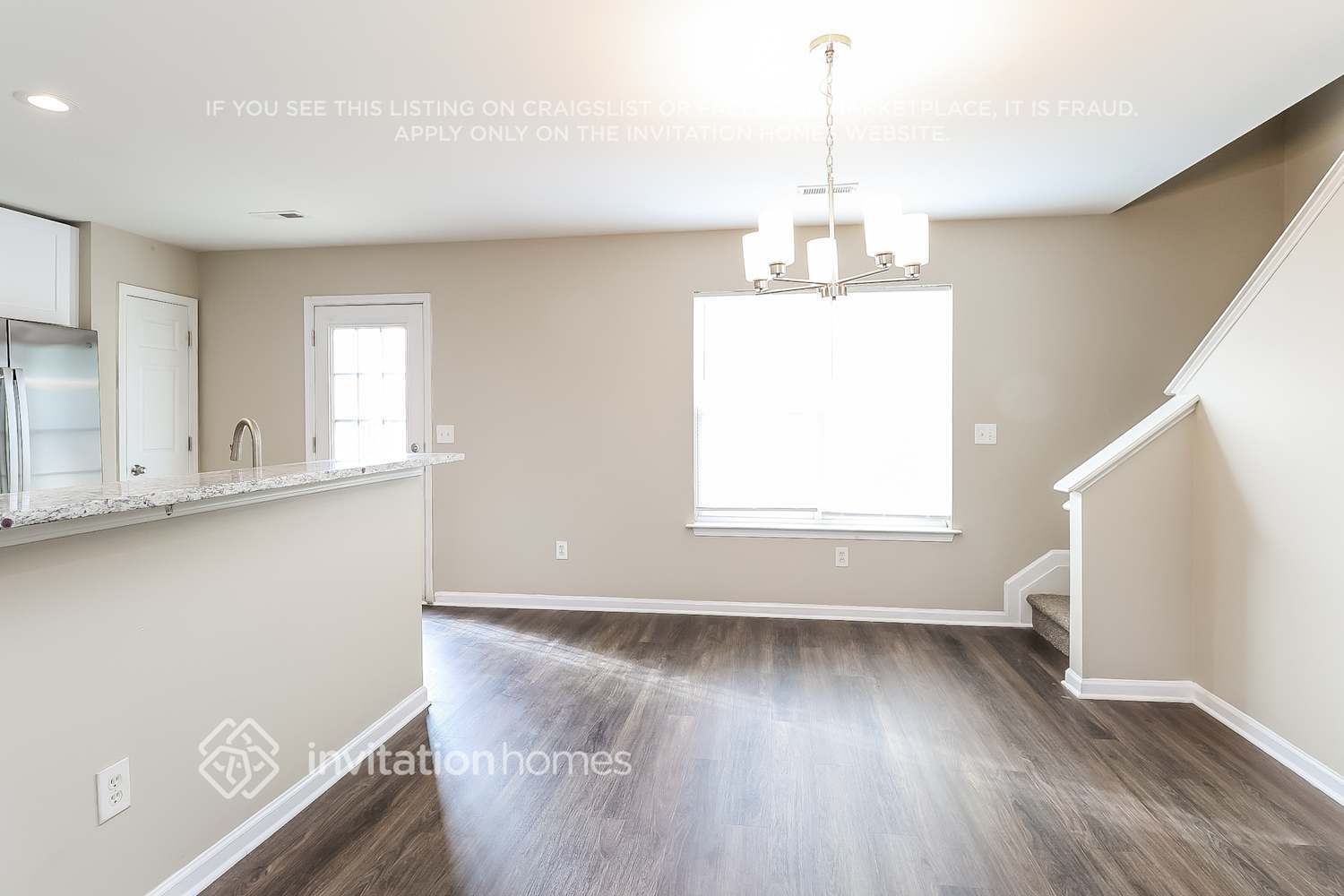 Building Photo - 9409 Dewey Dr