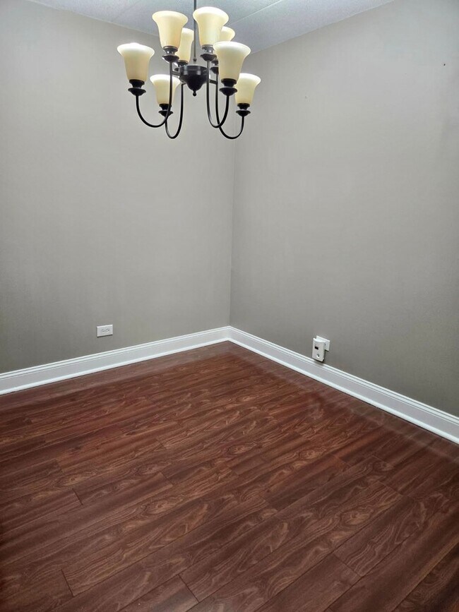 Building Photo - 564 Timber Ridge Dr