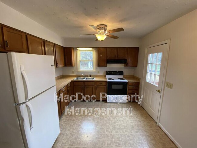 Building Photo - 8442 Indiantown Rd