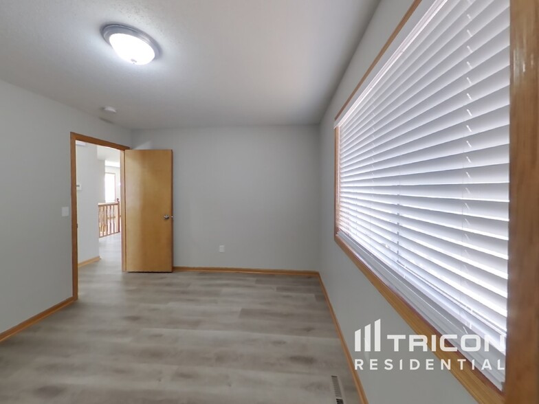 Building Photo - 6367 River Mill Dr