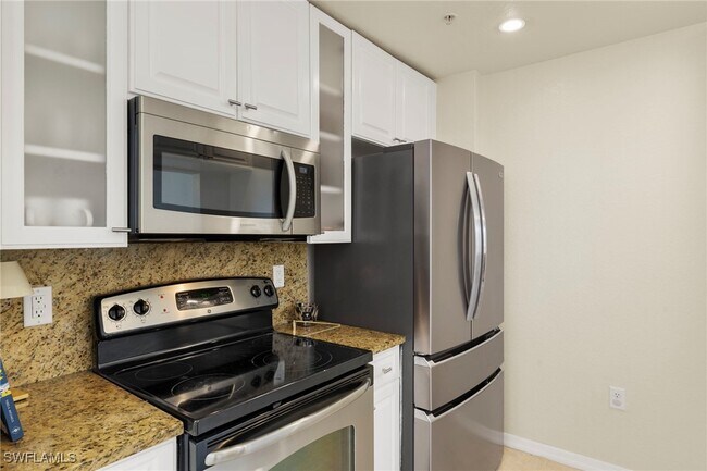 Building Photo - 8560 Violeta St
