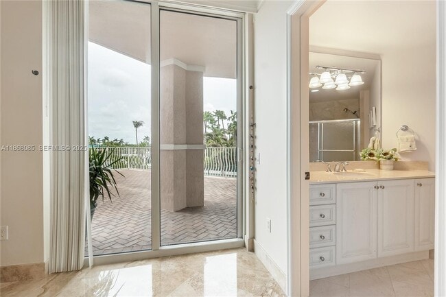 Building Photo - 1460 S Ocean Blvd